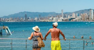 Spain's expat divergence: Young expats dominate Barcelona and Madrid