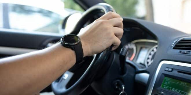Drivers in Spain can face fines for driving one handed under strict control rules
