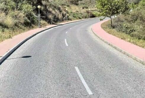 Cruel ‘tyre scam’ warning for Costa del Sol: Expat has handbag, cash and documents snatched from her car