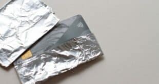 Warning issued to wrap bank cards in foil to avoid contactless theft in public places