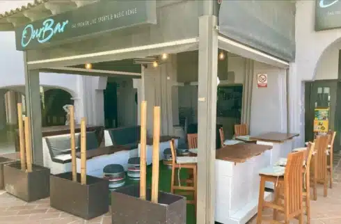 Who is Ian Hollis, the former Costa del Sol bar owner arrested by Spanish police in operation to take down Scotland’s feared Lyons crime gang?