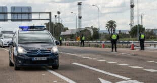 Fines of up to €30,000 for WhatsApp alerts: Why sharing police checkpoints is a 2026 ‘serious offense’