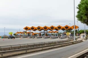 Spain drivers can use these toll roads for free after midnight in 2026