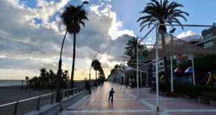 Spain May bank holiday weather alert as rain threatens getaway plans and sunshine splits the country