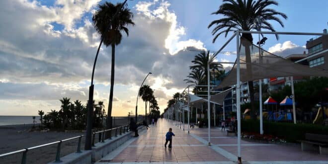 Spain May bank holiday weather alert as rain threatens getaway plans and sunshine splits the country