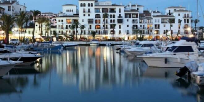 Live‑music crackdown creates rage petition in Puerto de la Duquesa 