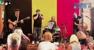 Blue Stompers Jump Review, free acoustic music at Fuengirola’s Bullring