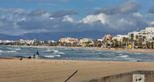 Spain’s costas bask in perfect June weather as temperatures hit sweet spot