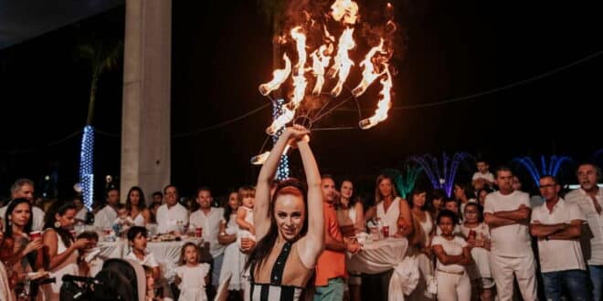 Estepona to dazzle in white for Aprona’s annual charity night
