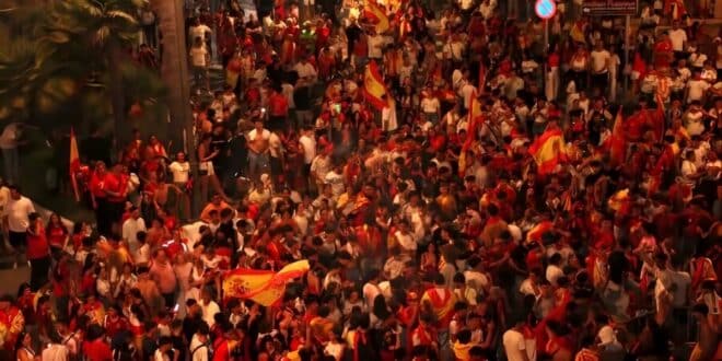 Argentina’s World Cup final disgrace pushes expats in Spain to applaud La Roja’s dignity