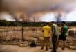 Andalucía's fire services see their capacity limited in the face of the Niebla fire and order further evacuations