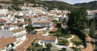 Property sales fall as Andalucia asking prices surge by another 10% — with steepest rises in Sevilla and Almeria