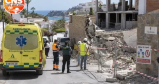 Collapsed wall at a Salobreña housing construction site