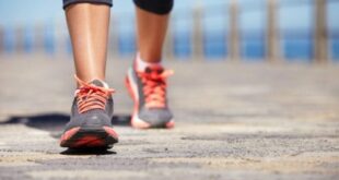 Brisk walking for just 15 minutes a day ‘cuts risk of early death by 20%’, study finds